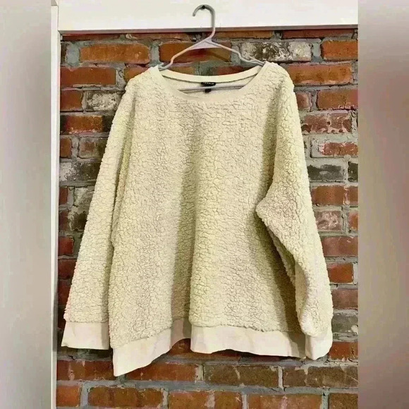 Torrid Ivory Faux Sherpa Teddy Sweatshirt Plus Size 4 - Picture 5 of 10
